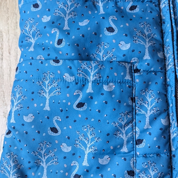 Copper Key girl's hooded puffer vest with swan print - Picture 10 of 14